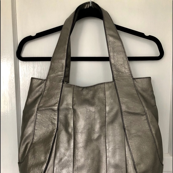 Bandolino Handbags - Bandolino shoulder bag w/ organizer-Metallic color